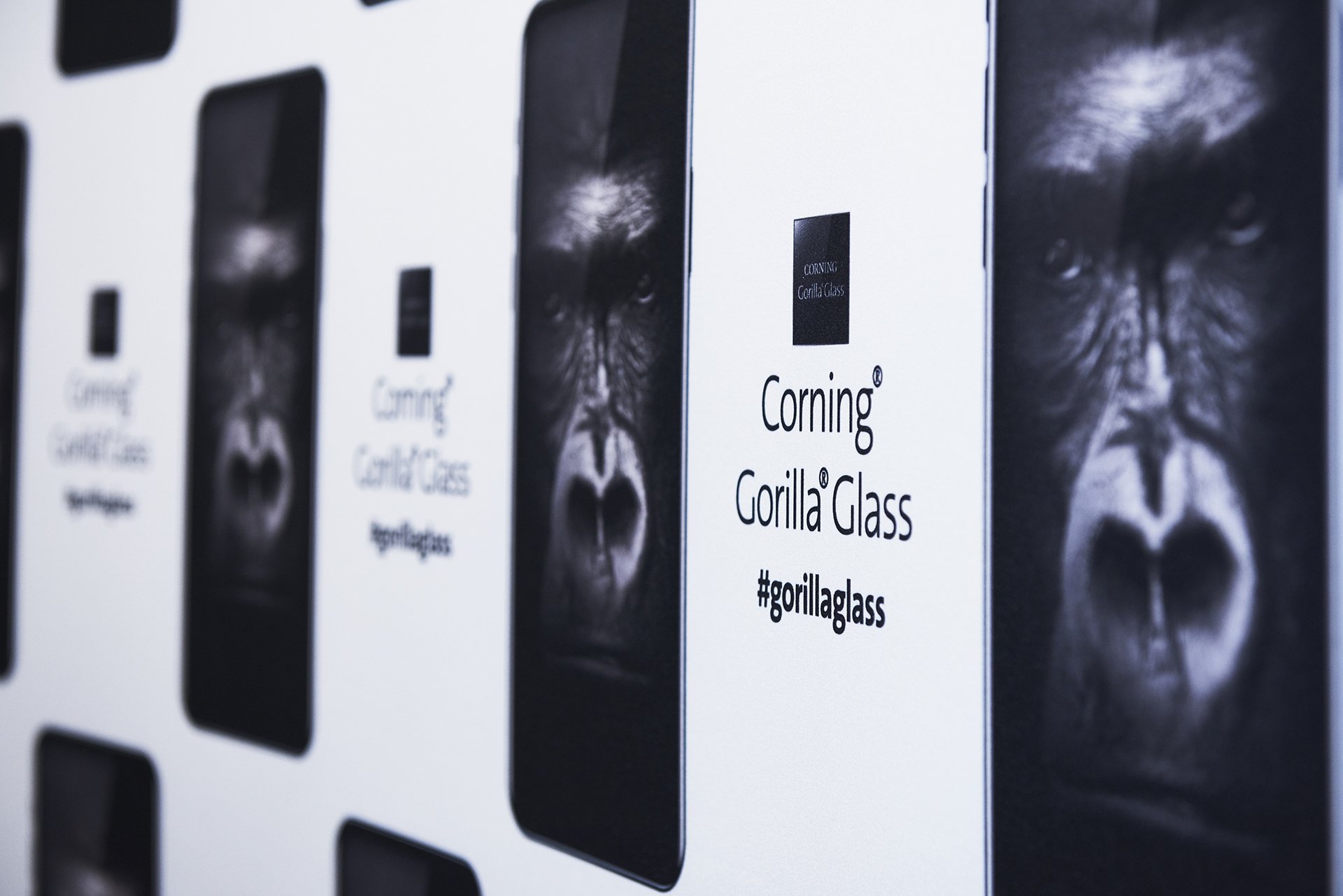 gorilla-glass-logo-press.jpg