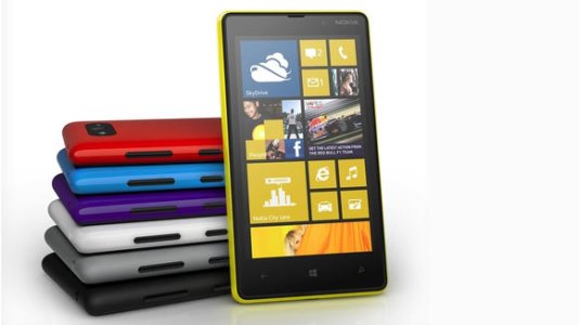 Nokia_Lumia_820press-580-75.jpg