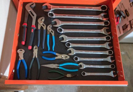 Drawer 4 - Pliers, large wrenches.jpg