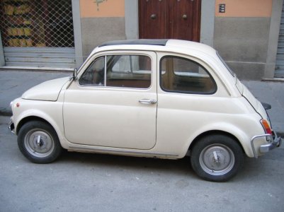 White_Fiat_500.jpg