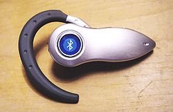 250px-Bluetooth_headset.jpg