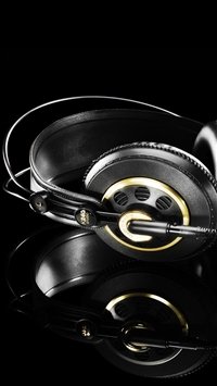 Studio-Headphones-Black-Gold-iphone-6-wallpaper-ilikewallpaper_com_200.jpg