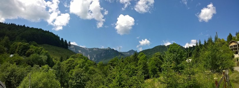 Izvorul Muntelui2 - Romania.jpg