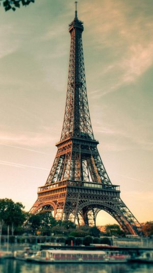 French-Eiffel-Tower-Photography-iphone-6-wallpaper-ilikewallpaper_com.jpg