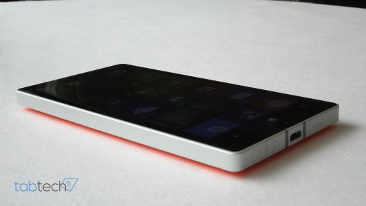 Nokia-Lumia-930_12.jpg