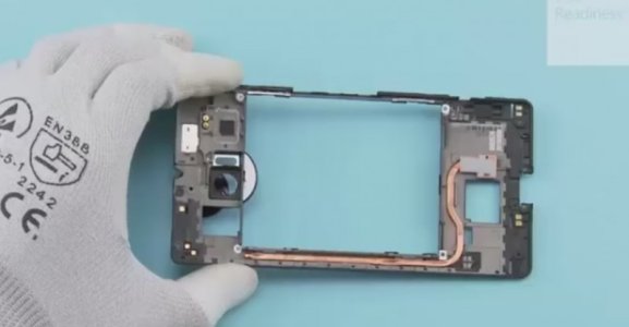 lumia-950-xl-teardown-01_story-800x416.jpg