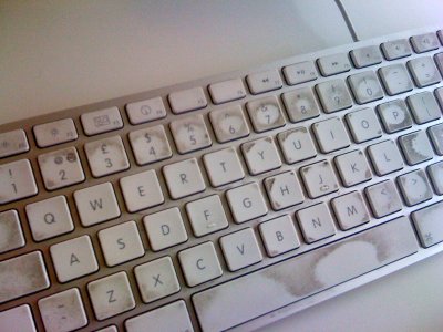dirty-apple-keyboard-germs.jpg