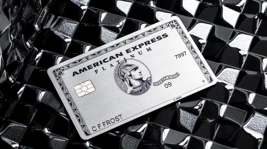 american-express-platinum-card-black-background.jpg