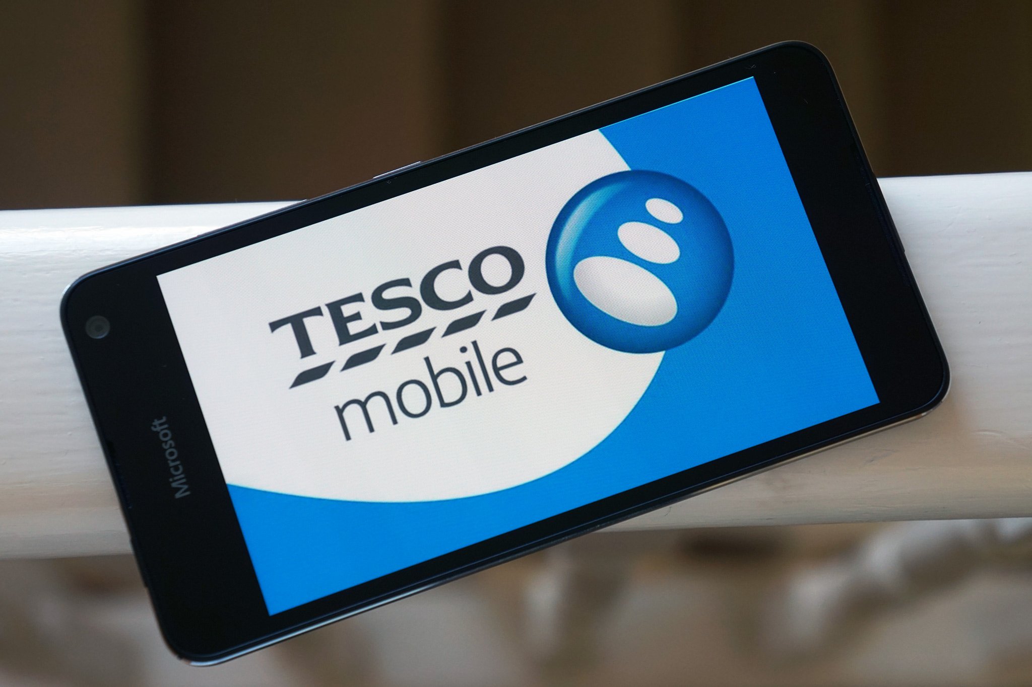 tesco-mobile-lumia.jpg