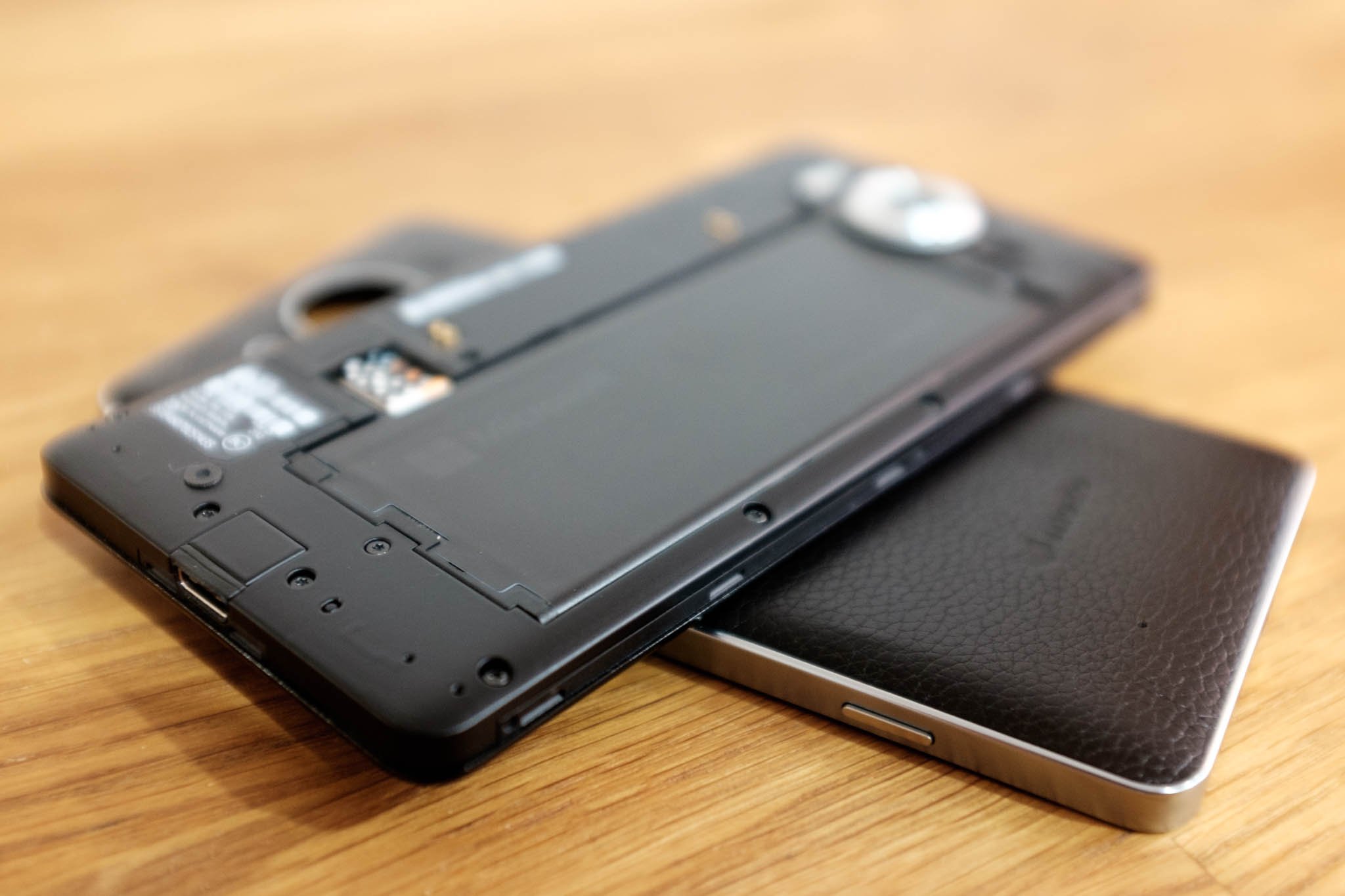 lumia-950-battery-back.jpg