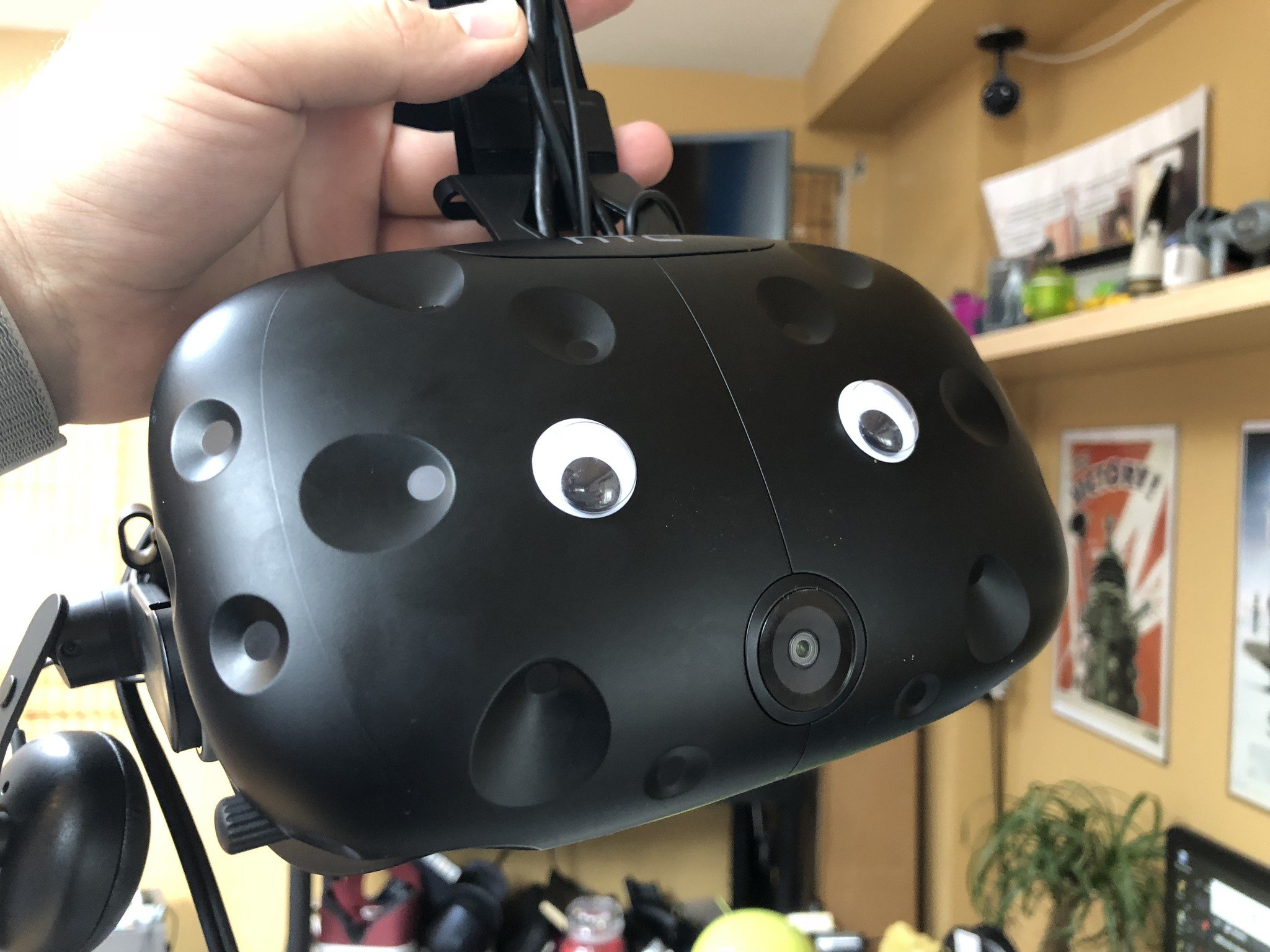 googly-eyes-htc-vive.jpg