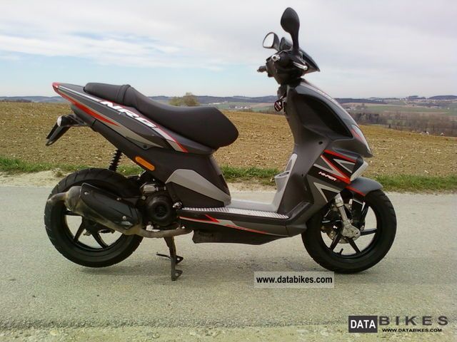 piaggio__nrg_power_2011_3_lgw.jpg