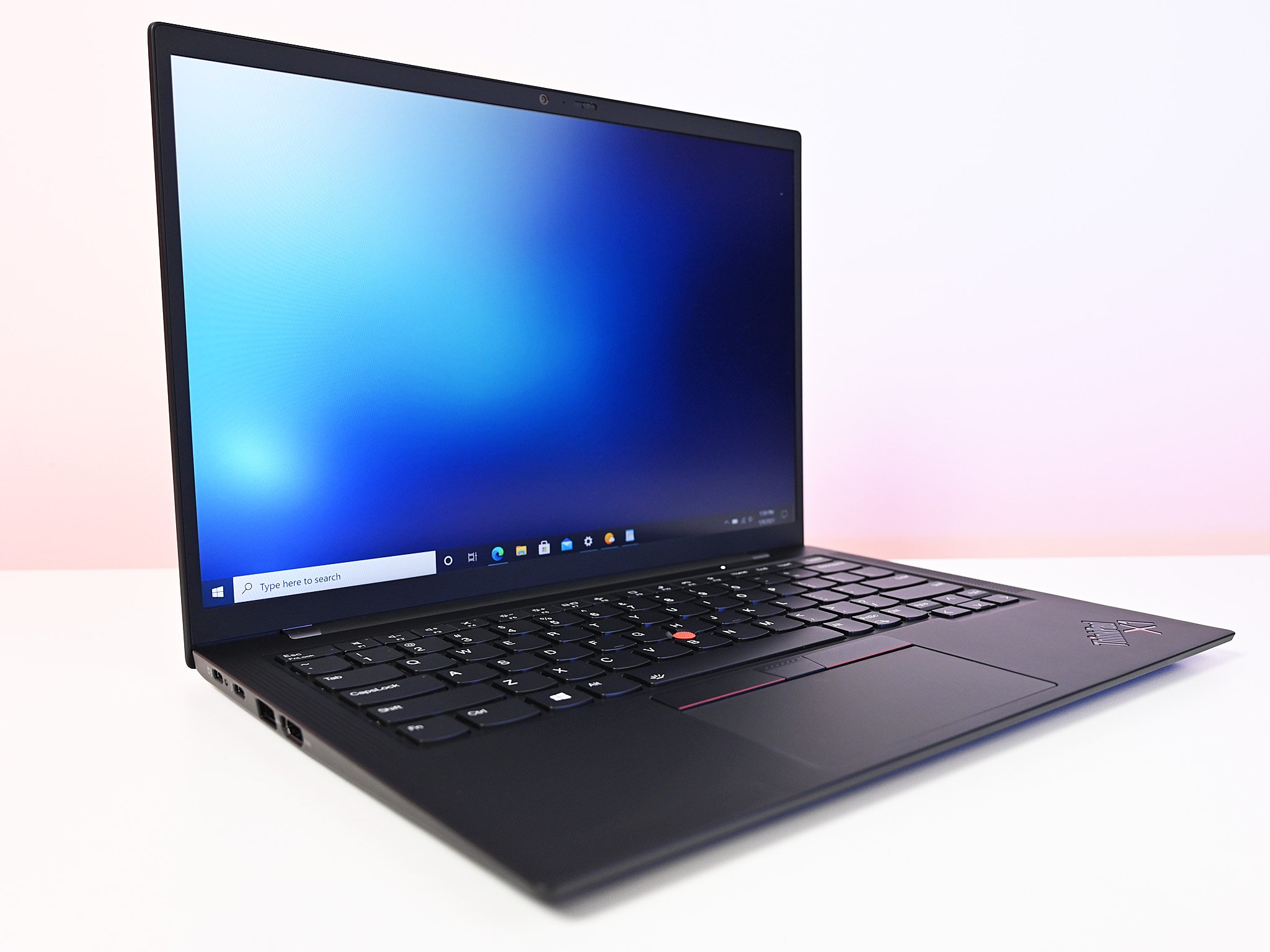 lenovo-thinkpad-x1-carbon-9th-1.jpg