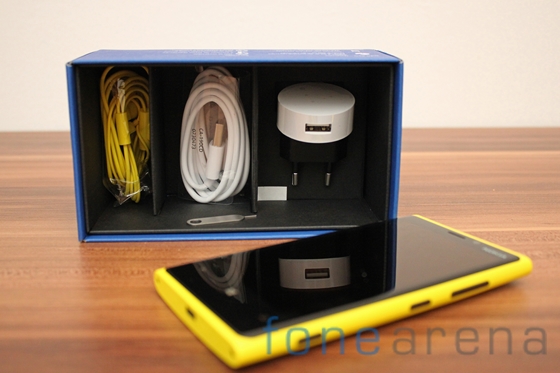 Nokia-Lumia-920-yellow-13.jpg