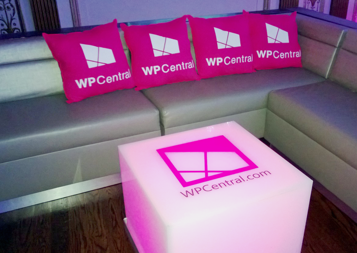 WPCentral_Pillows.png