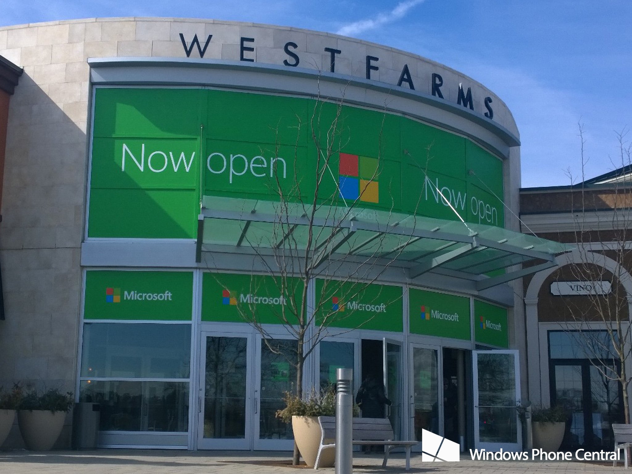 Westfarms_Mall_Microsoft_Store.jpg