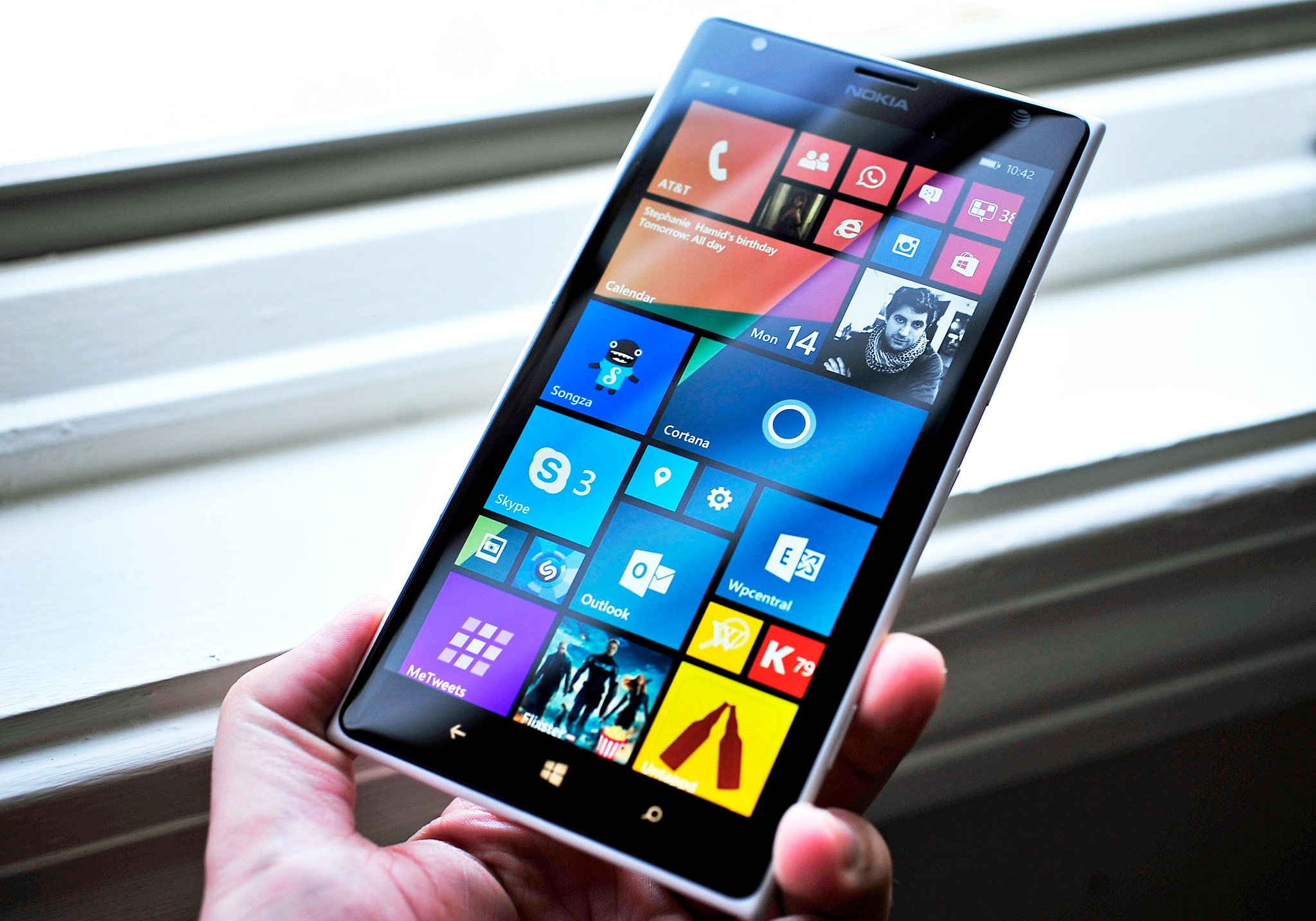Lumia_1520_Windows_Phone_81_Screen.jpg