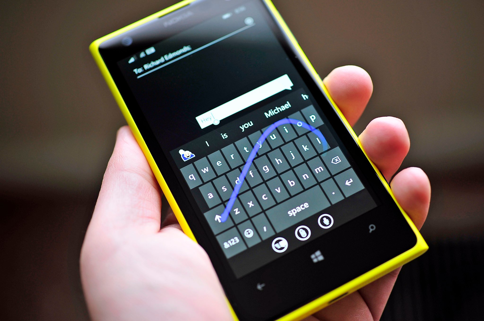 Shape_keyboard_Windows_Phone81.jpg