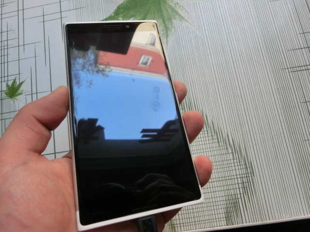 lumia-1030-prototype-leak.jpg