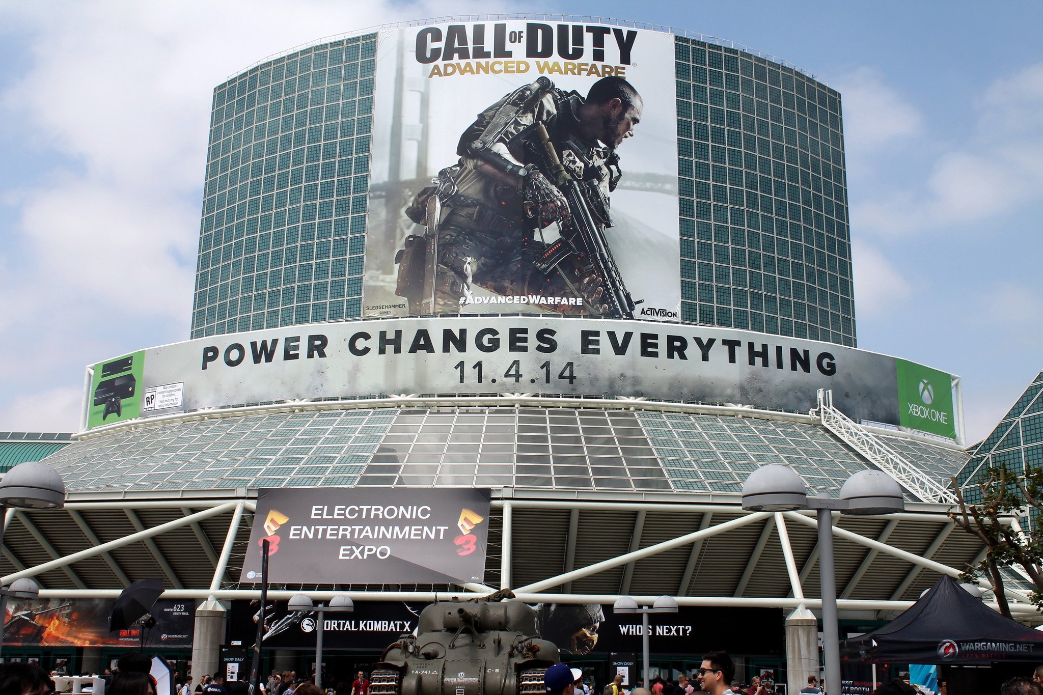 The_Los_Angeles_Convention_Center_during_E3_2014_0.JPG