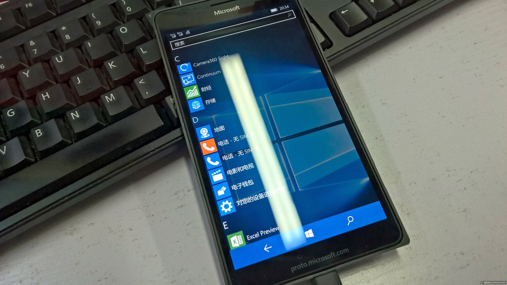 Lumia-950-main2.jpg