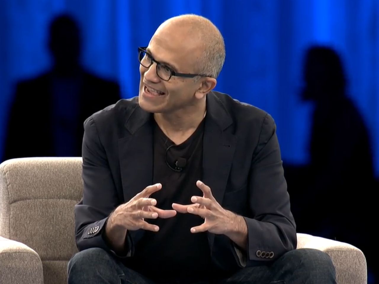 satya-nadella-salesforce.jpg