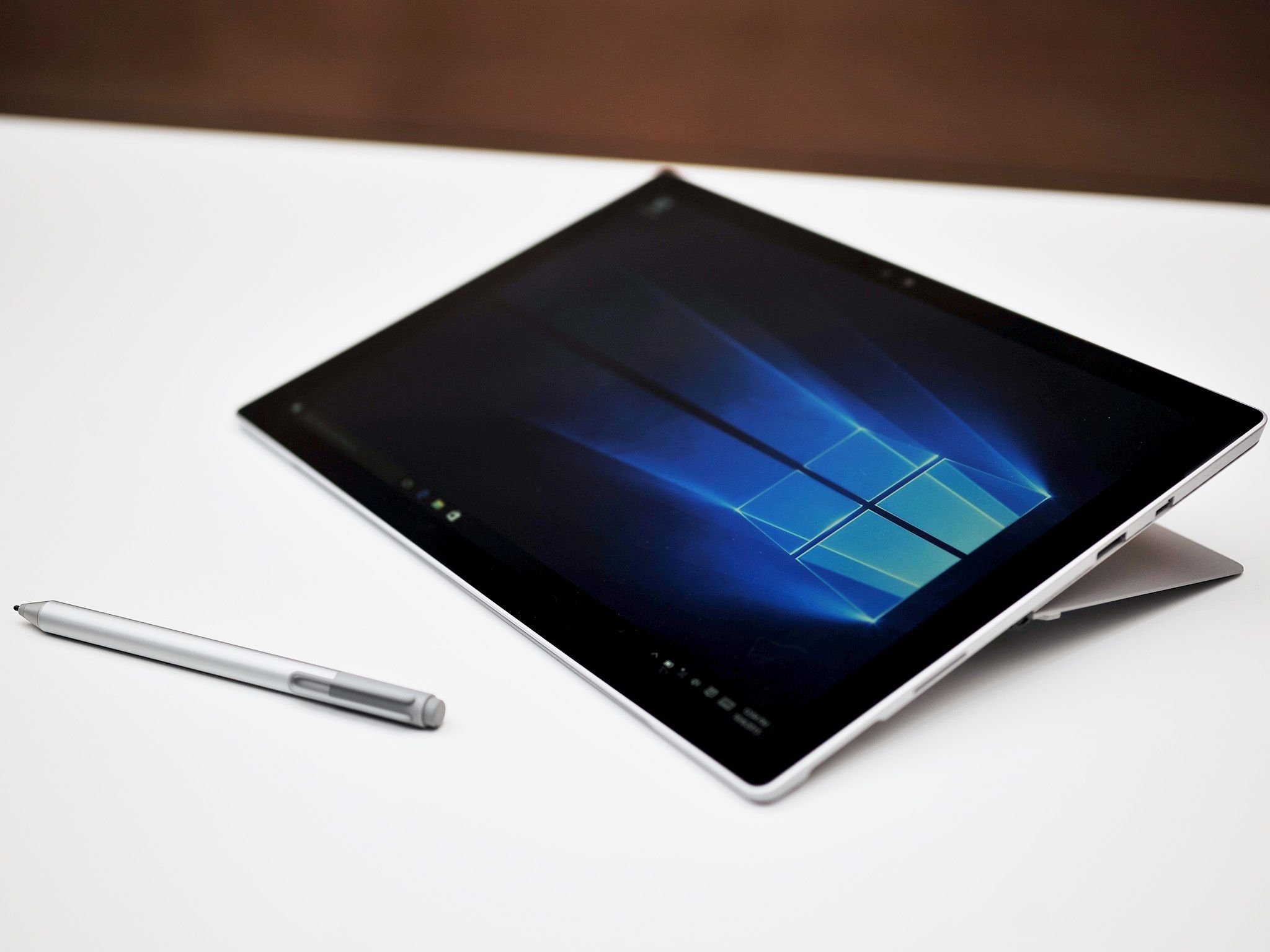 surface-pro-4-with-surface-pen.jpg