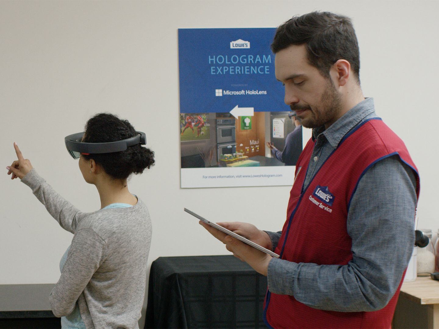 hololens-lowes.jpg