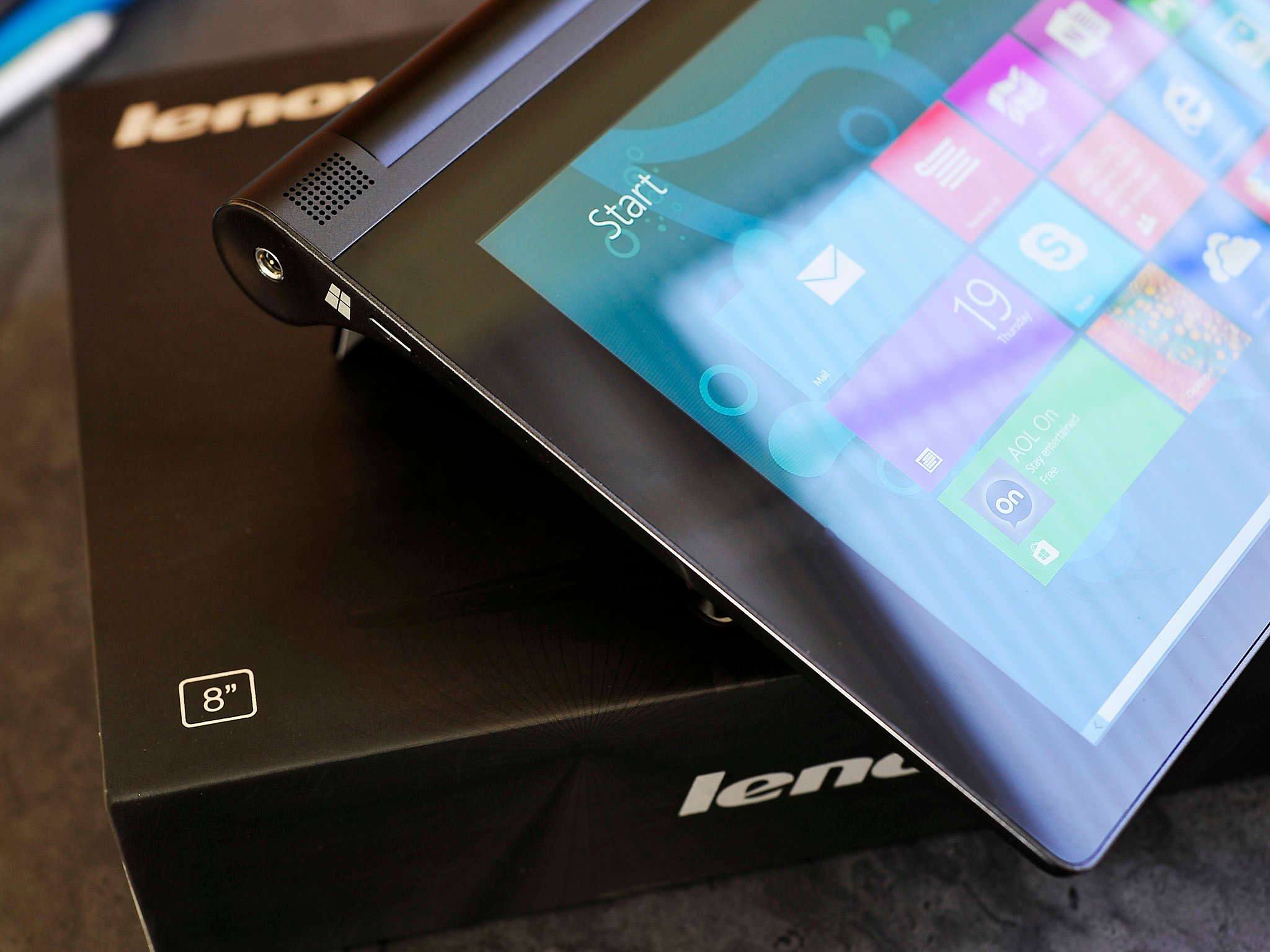 Lenovo-Yoga-2-tablet-hinge.jpg