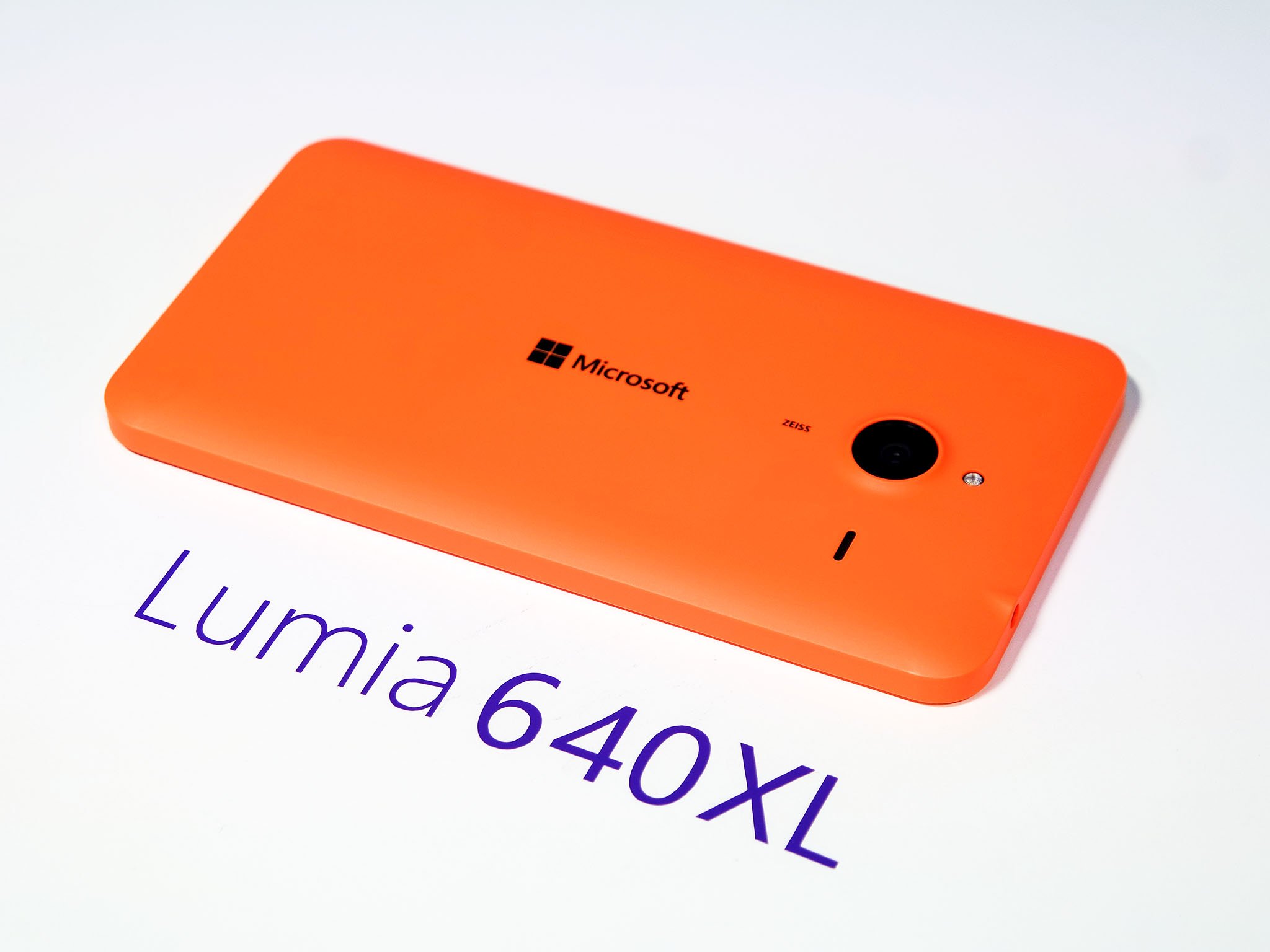 lumia-640-xl-name.jpg