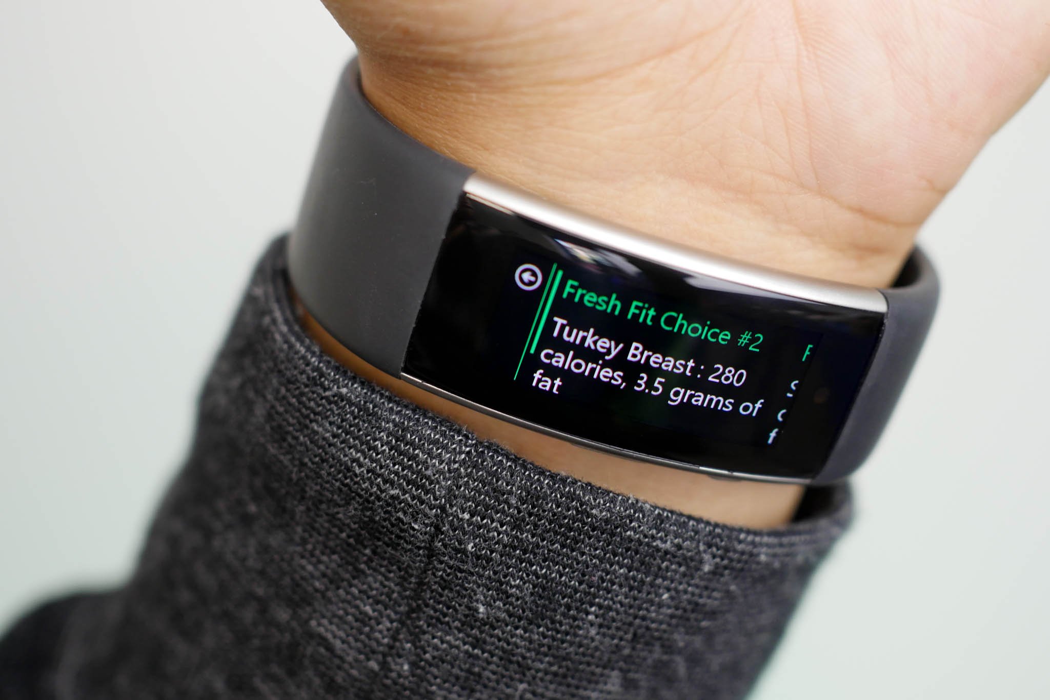 microsoft-band-2-subway-fresh.jpg