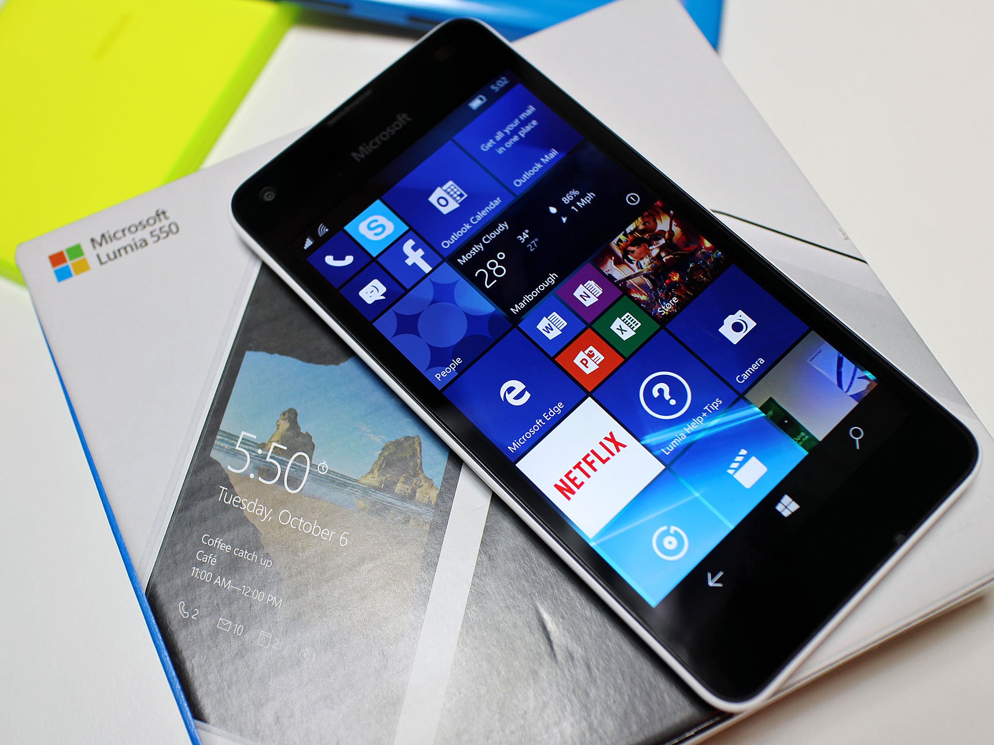 lumia-550-box.jpg