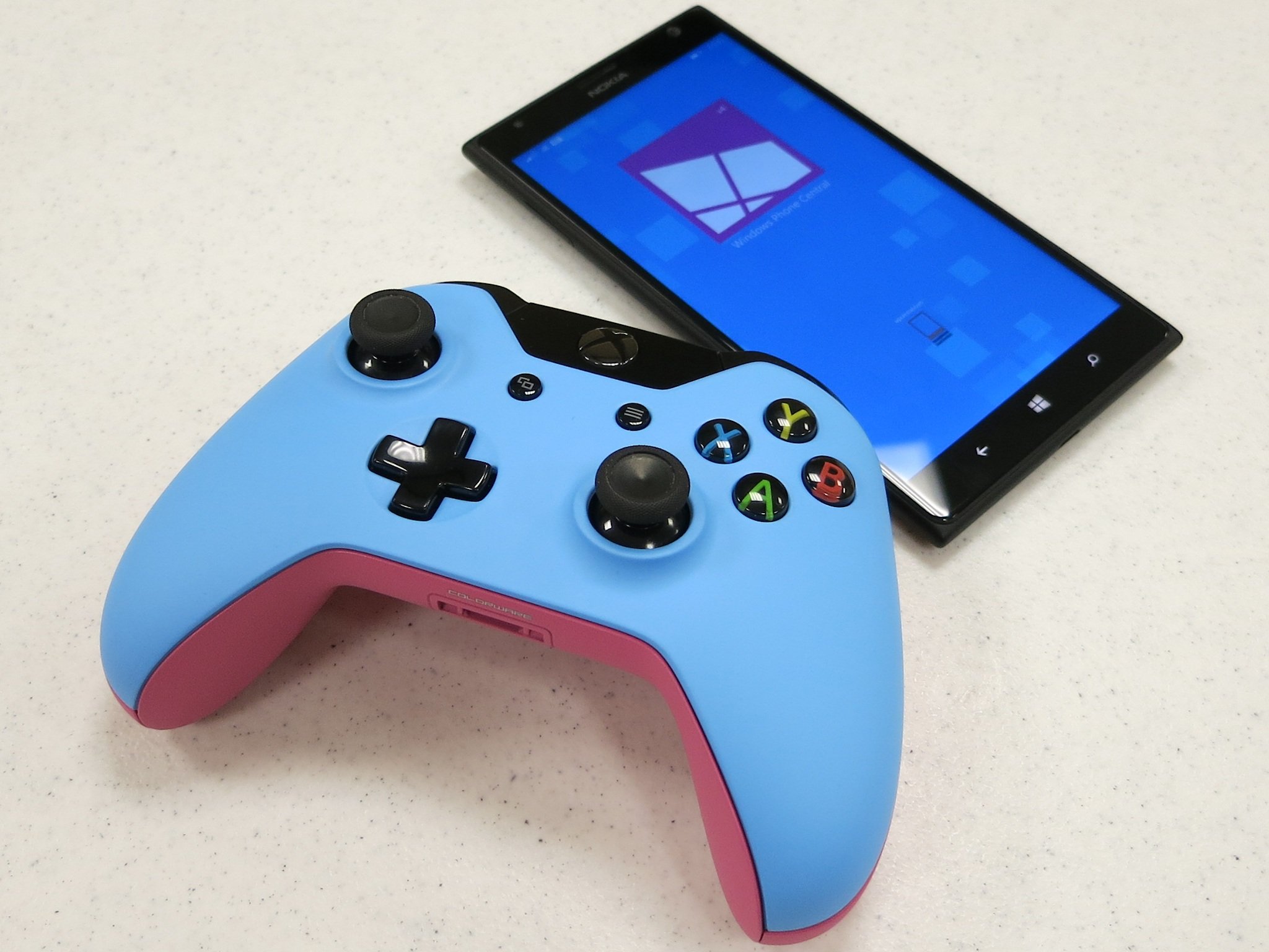 ColorWare_Custom_Xbox_One_Controller_WPCentral_main.jpg