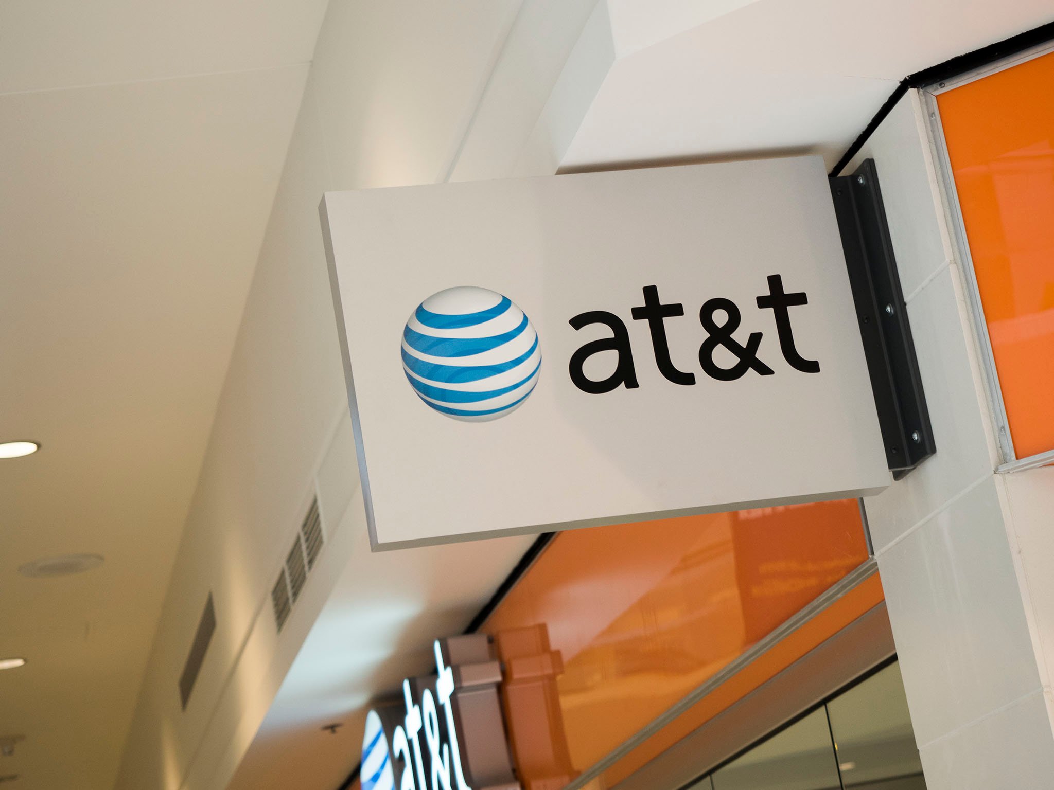 att-store-sign-low.jpg