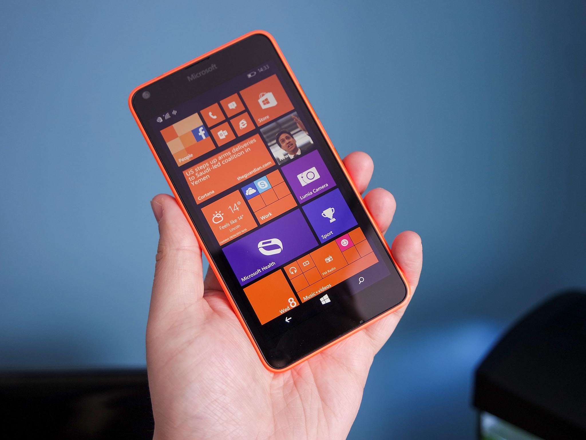 lumia-640-hand-hero.jpg