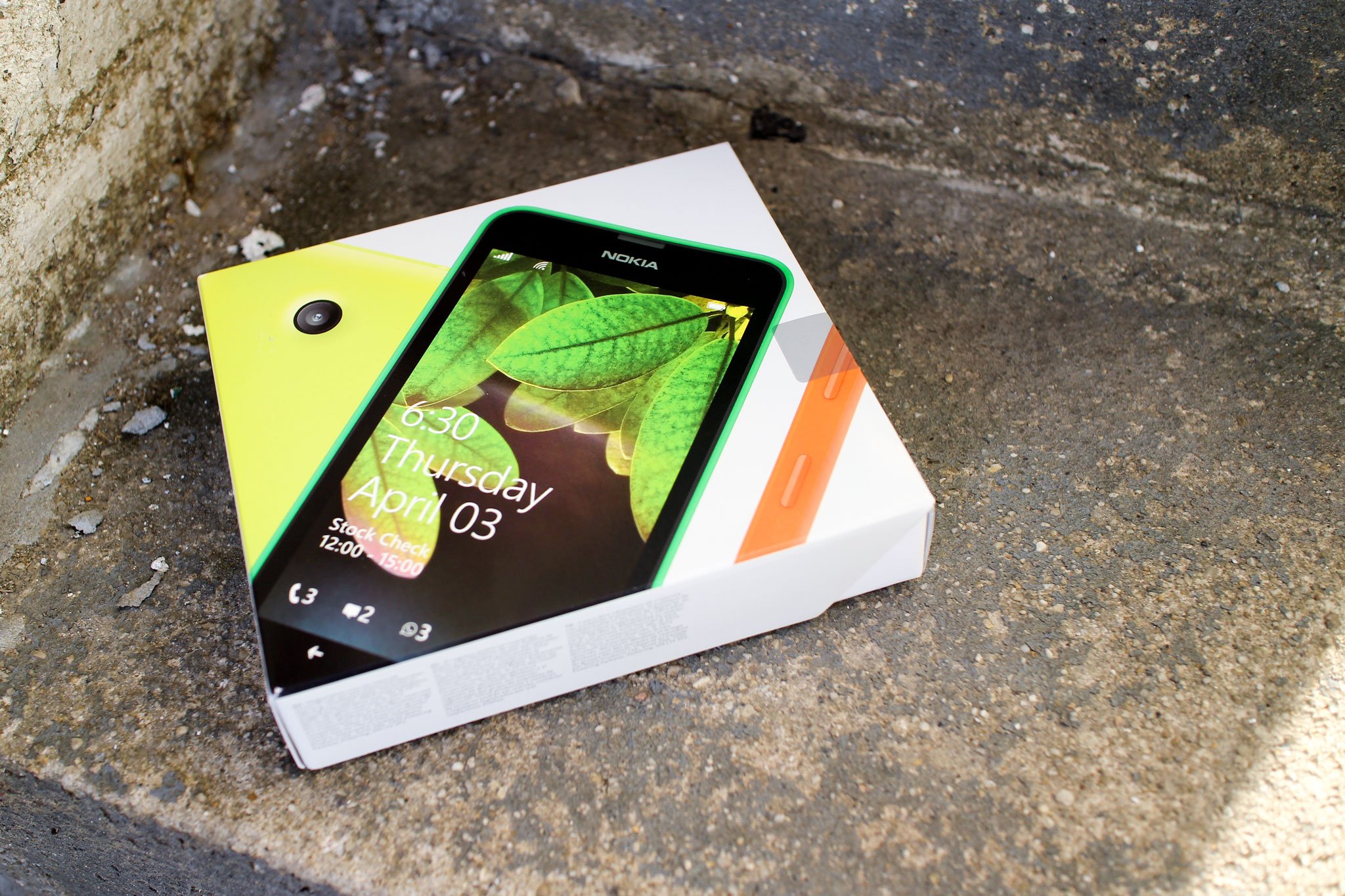 lumia_630_unboxing.jpg