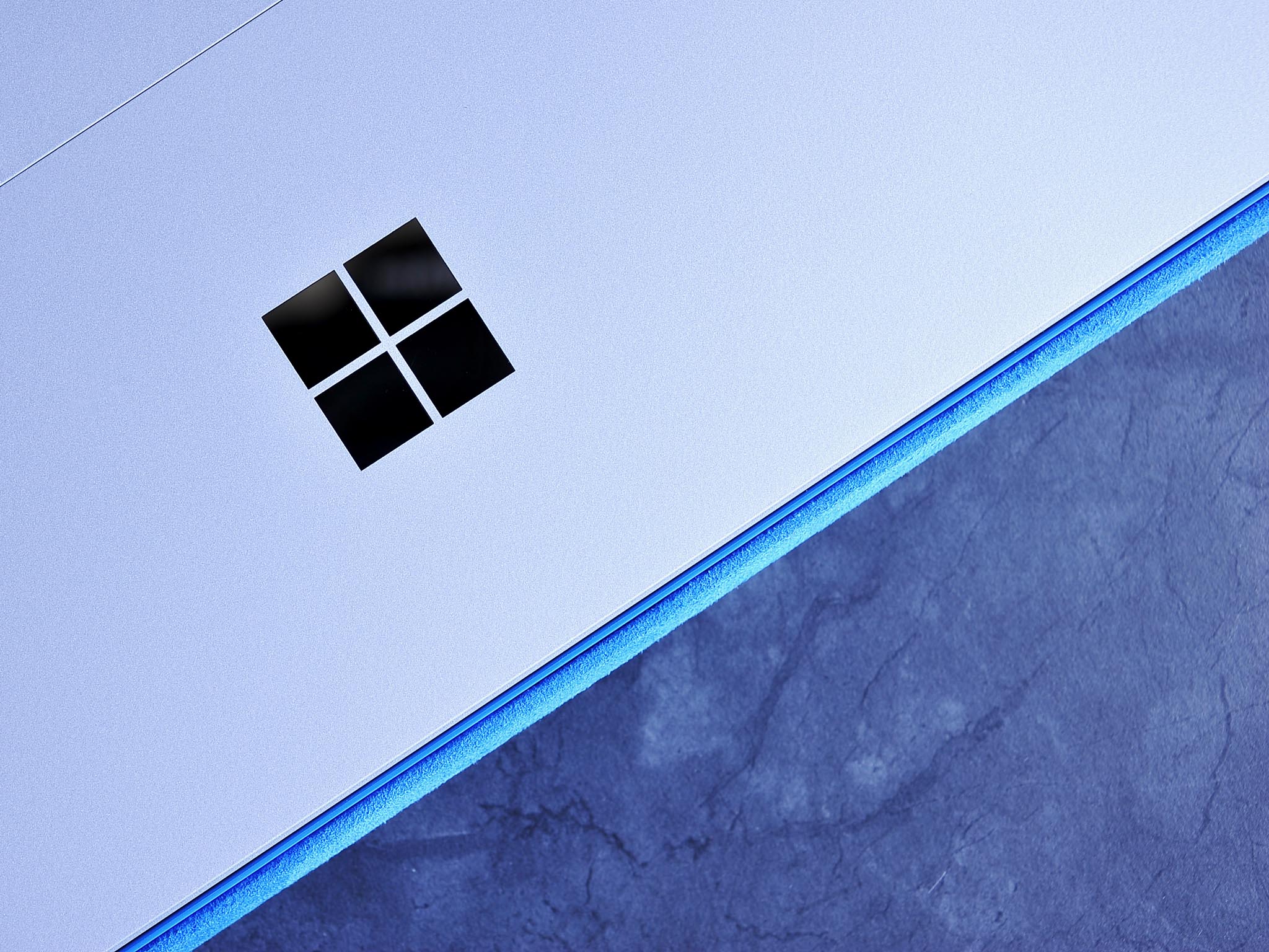 Surface-3-Microsoft-Logo.jpg