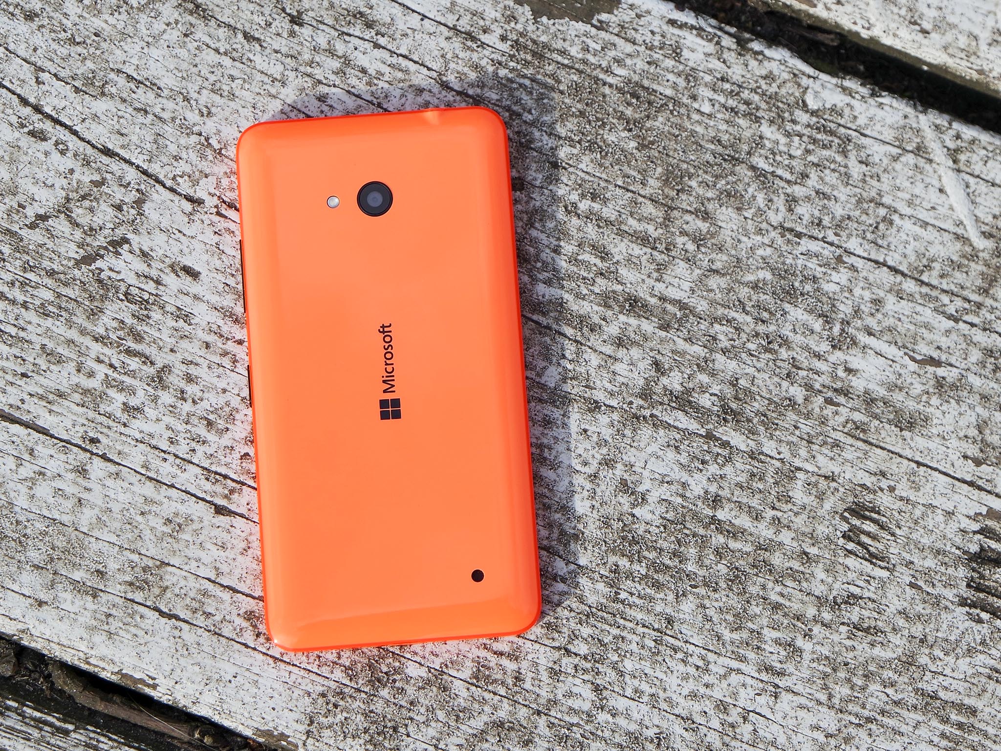 lumia-640-review-hero-rear.jpg