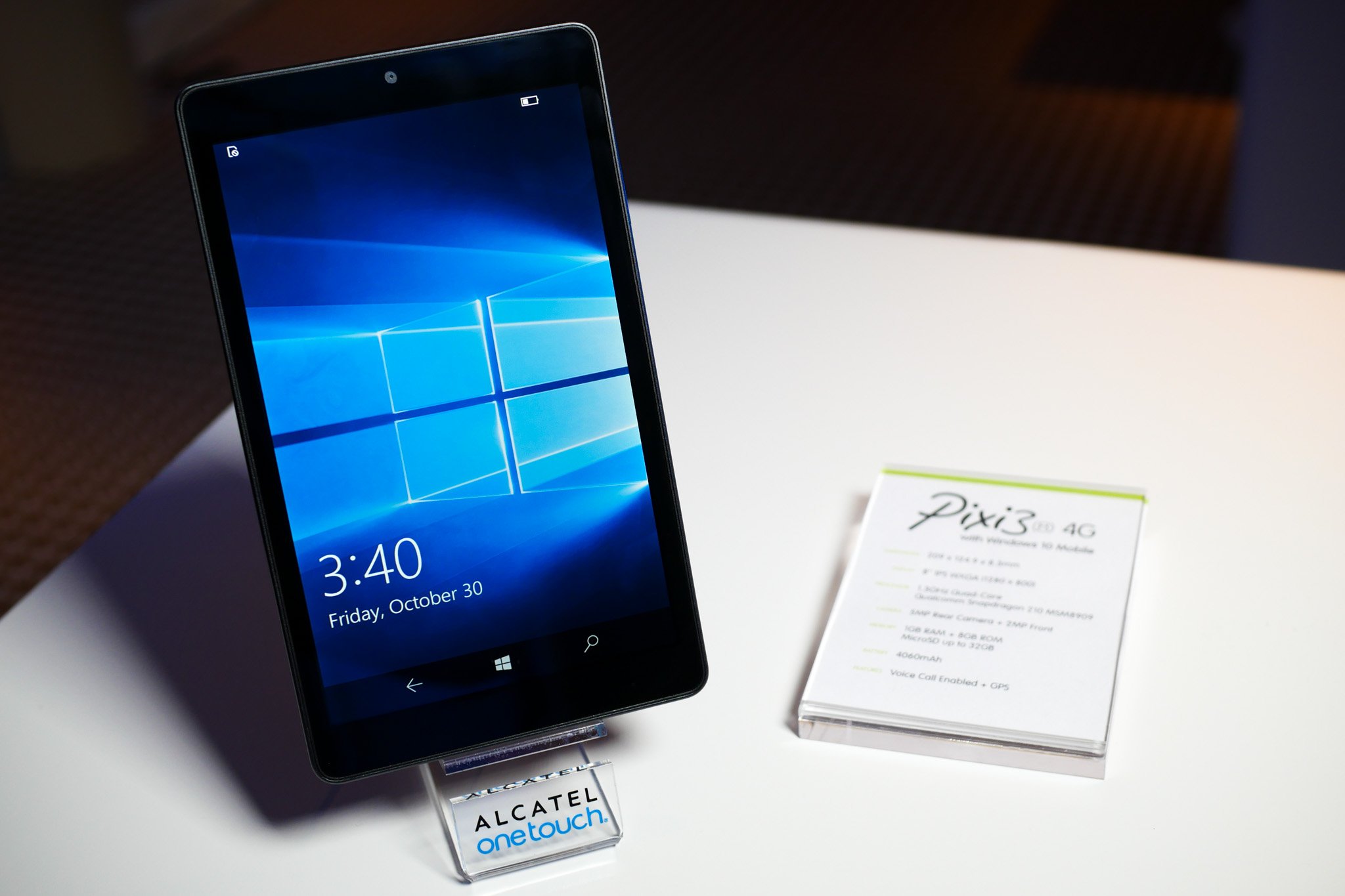 alcatel-onetouch-pixi-3-tablet-1.jpg