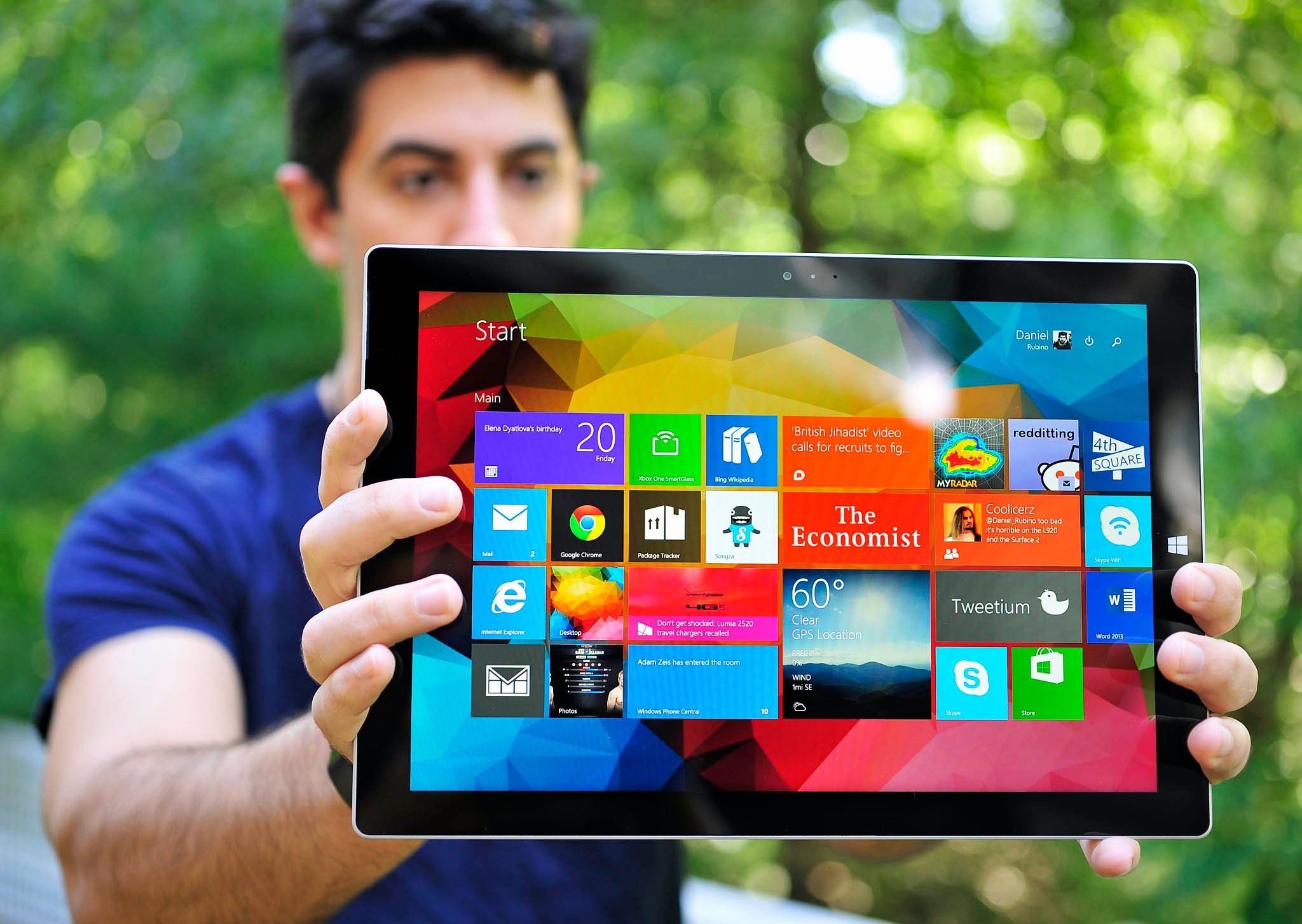Surface_Pro_3_Review_Dan_holding_front.jpg