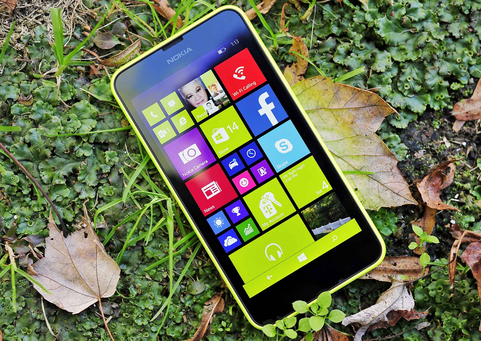 Lumia_635_Review_lead_grass.jpg