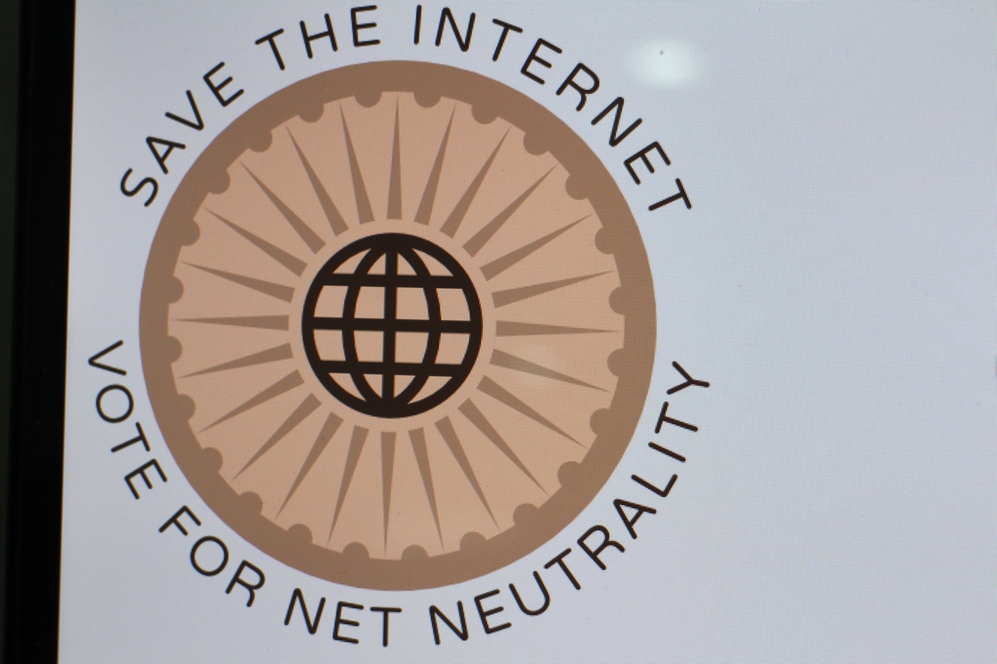 save-the-internet-net-neutrality.JPG