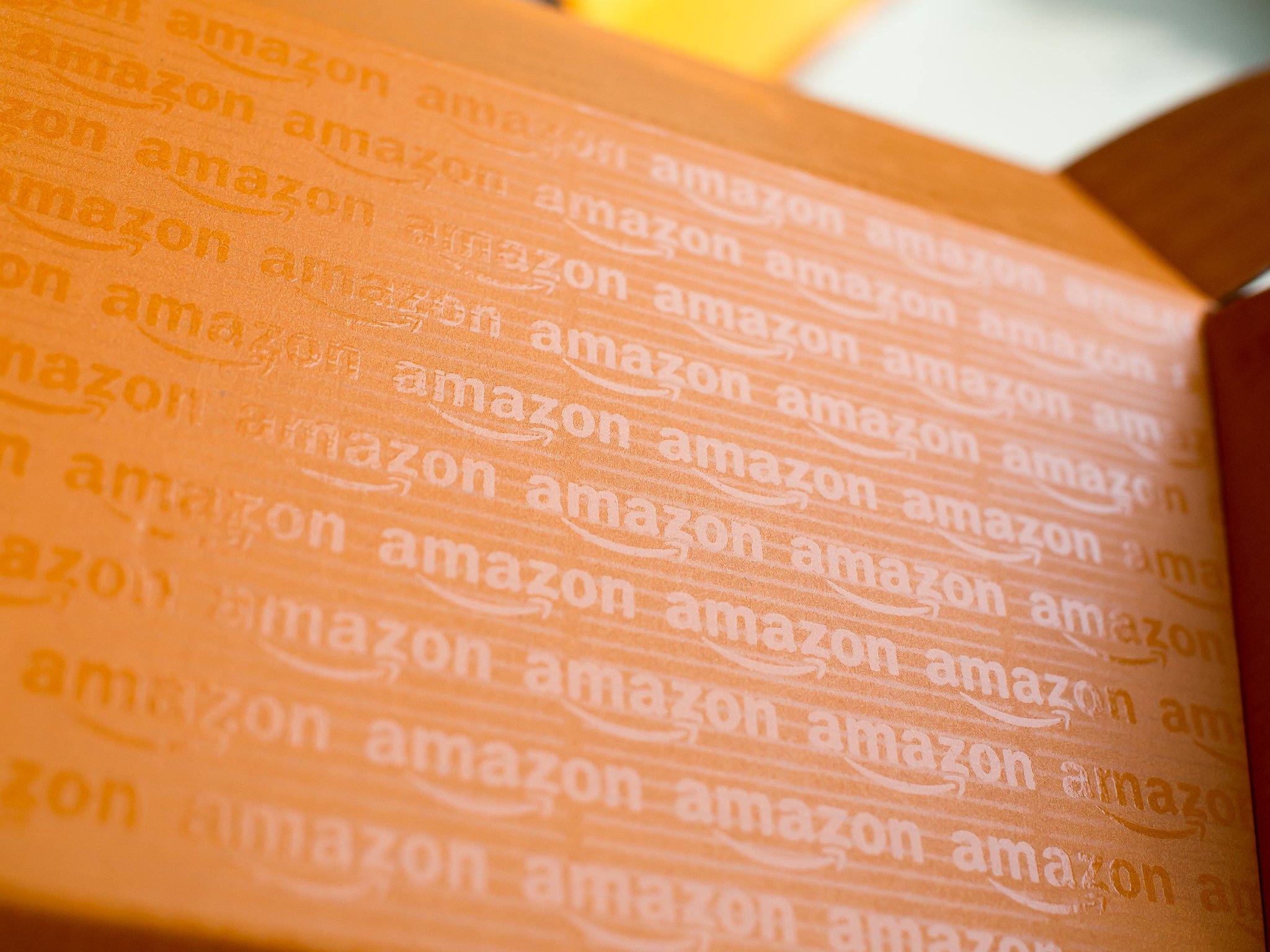 Amazon-Box-Logo.jpg