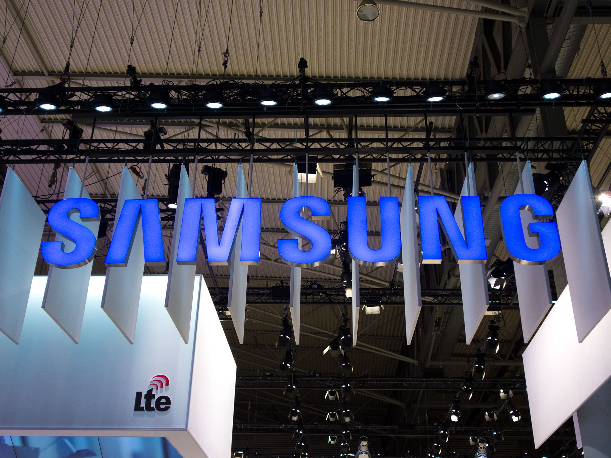 samsung-mwc14-lte.jpg