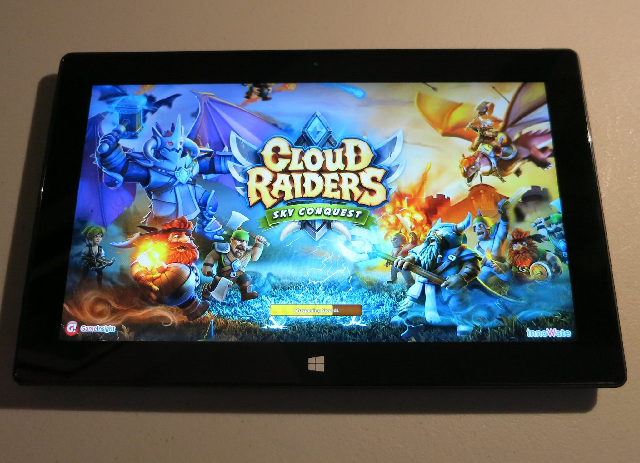 Cloud_Raiders_Windows_8_Microsoft_Surface_Pro.jpg