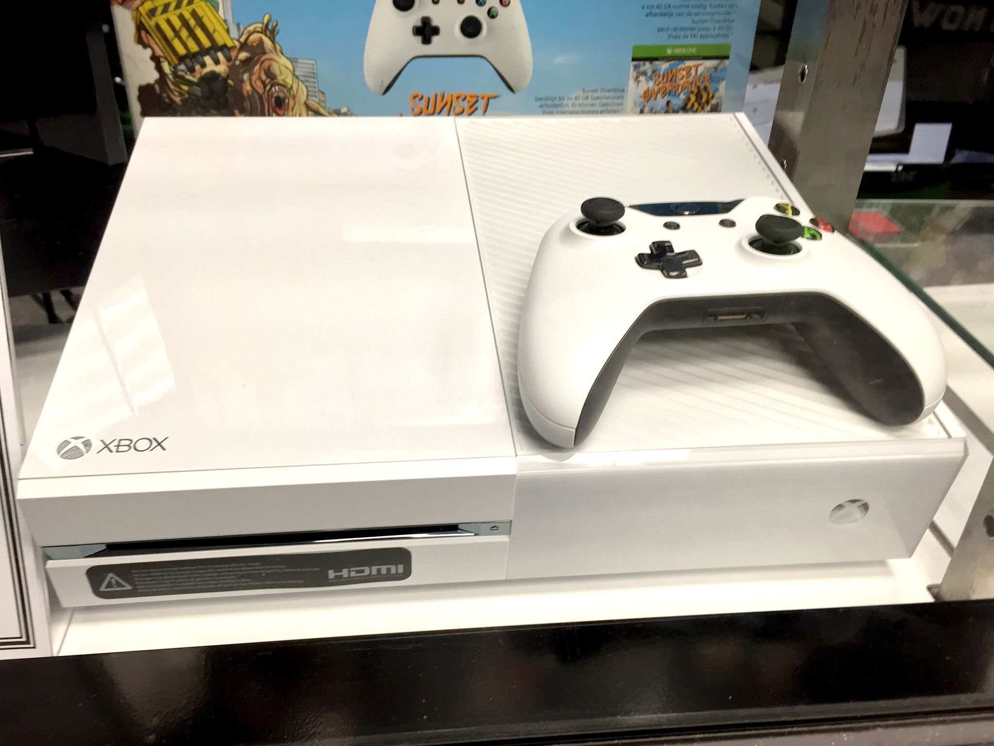 white_xbox_one.jpg