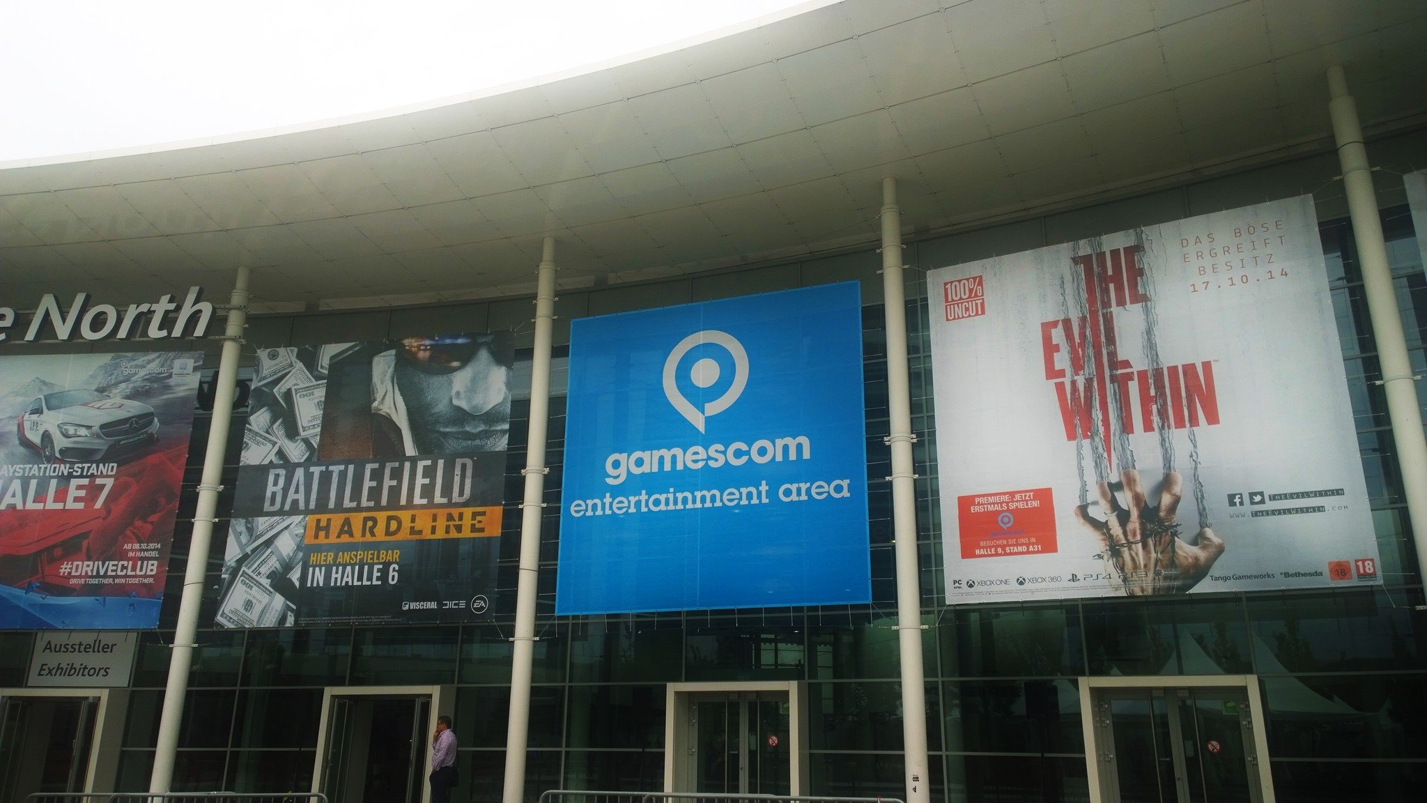 gamescom-2014%20%282%29.jpg