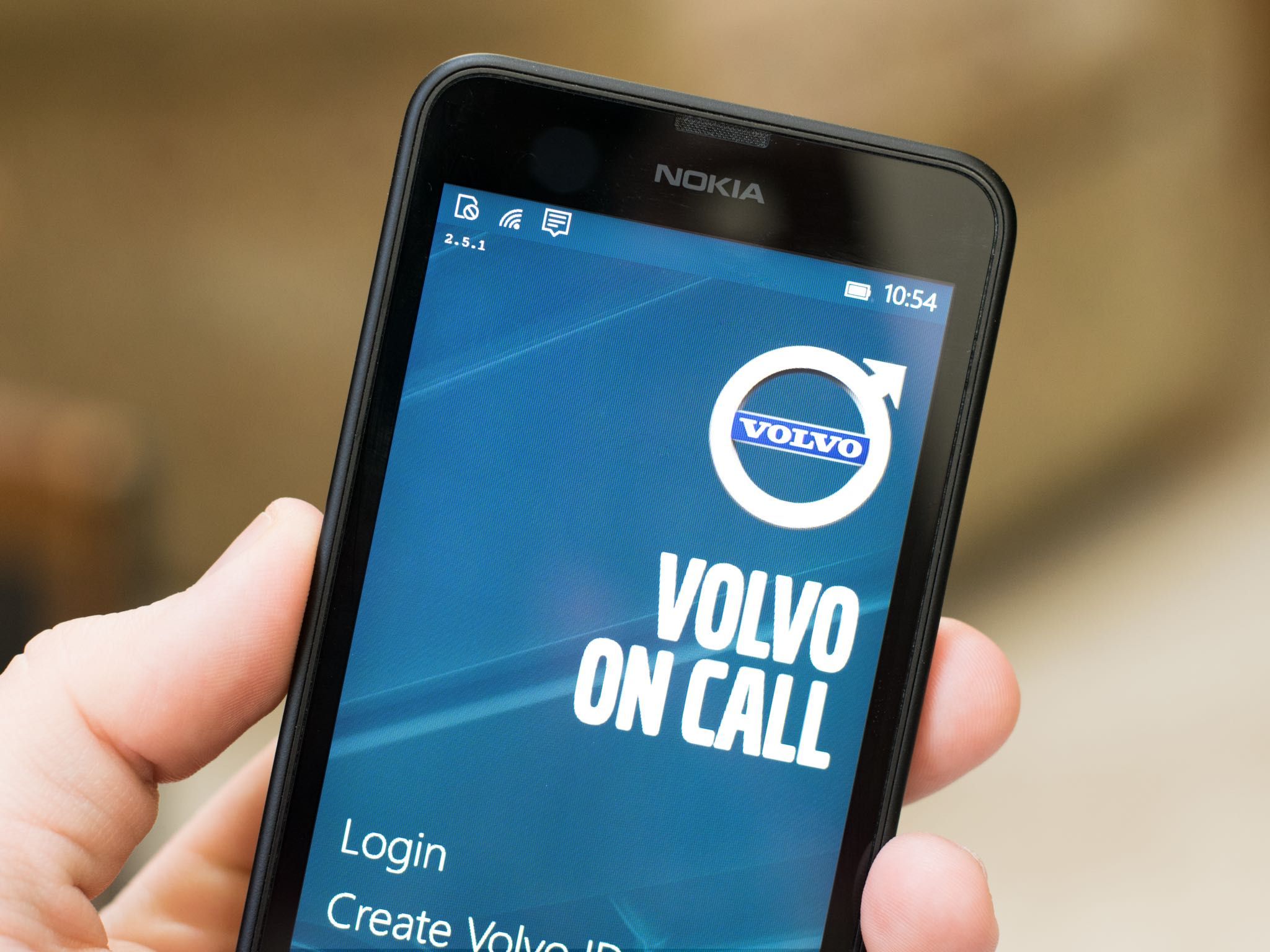 volvo-on-call-lumia-635-hero.jpg