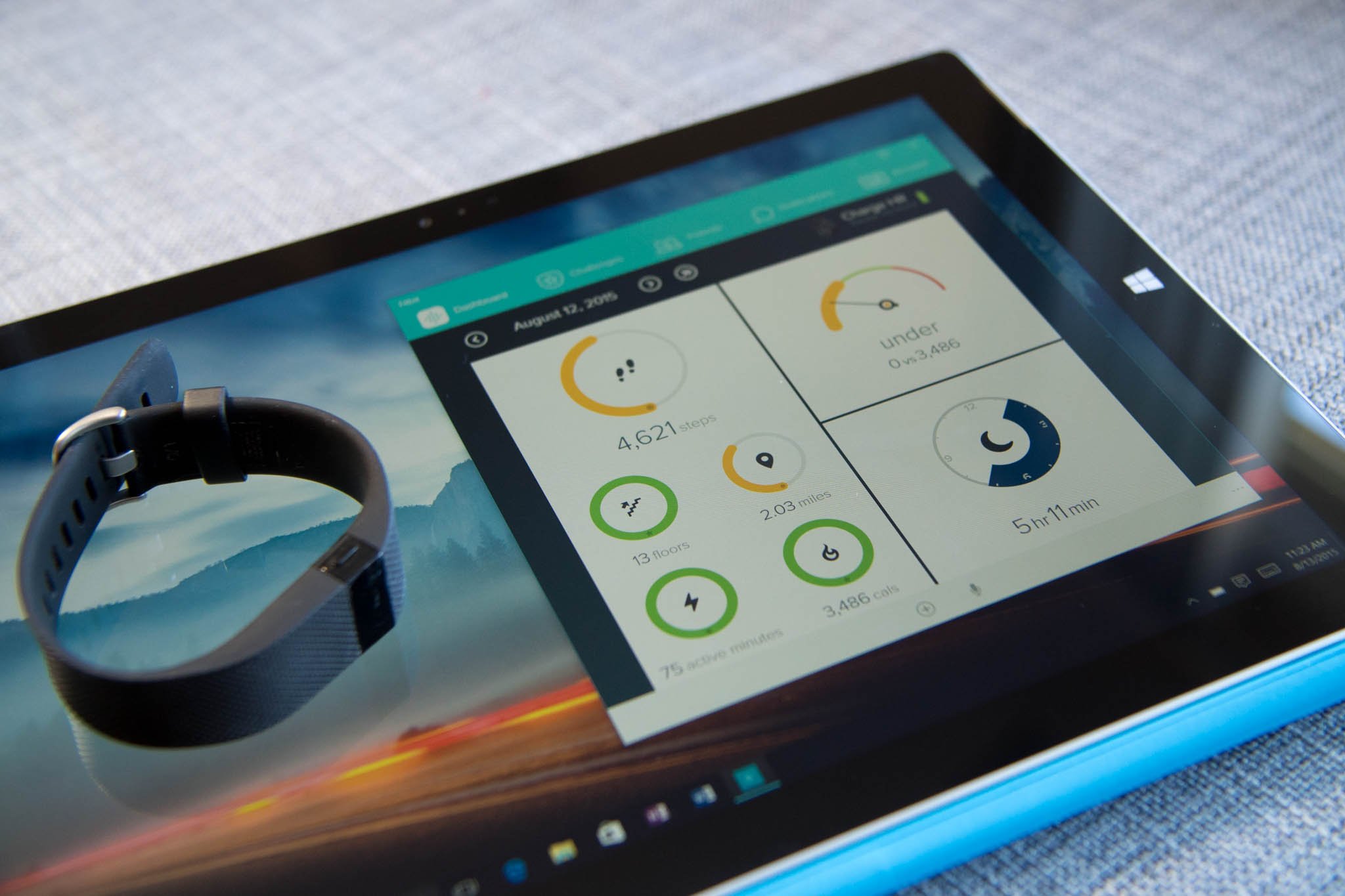 fitbit-windows-10-surface.jpg