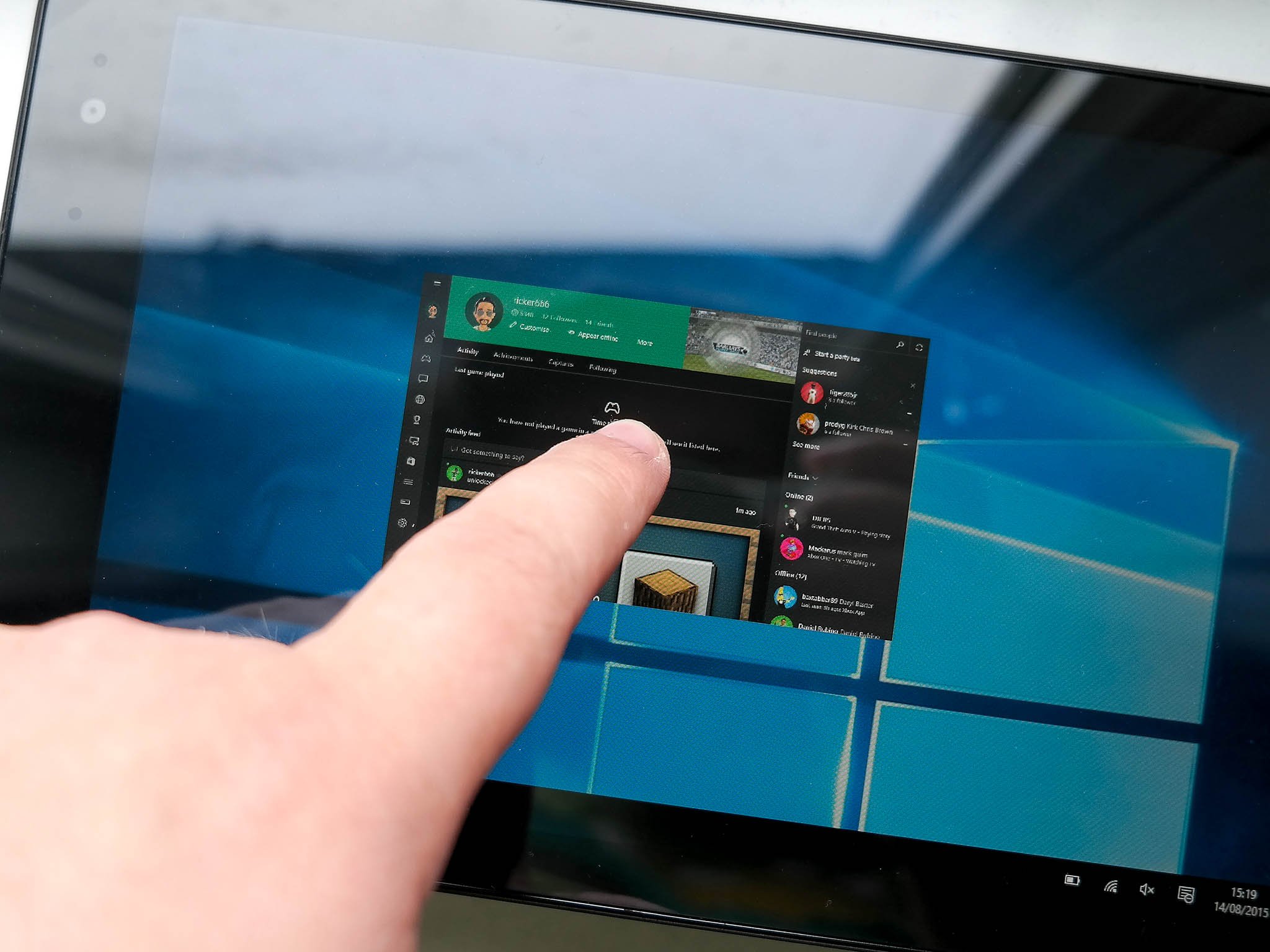 windows-10-close-app-tablet.jpg